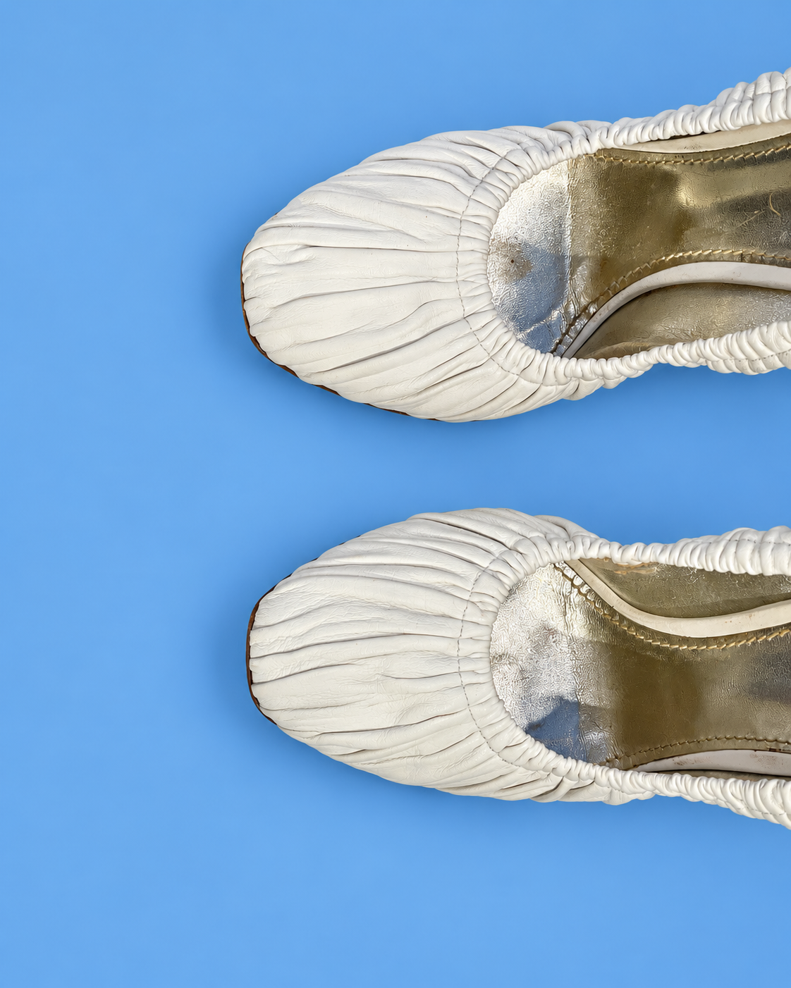 DOLCE & GABBANA White Ruched Leather Pumps