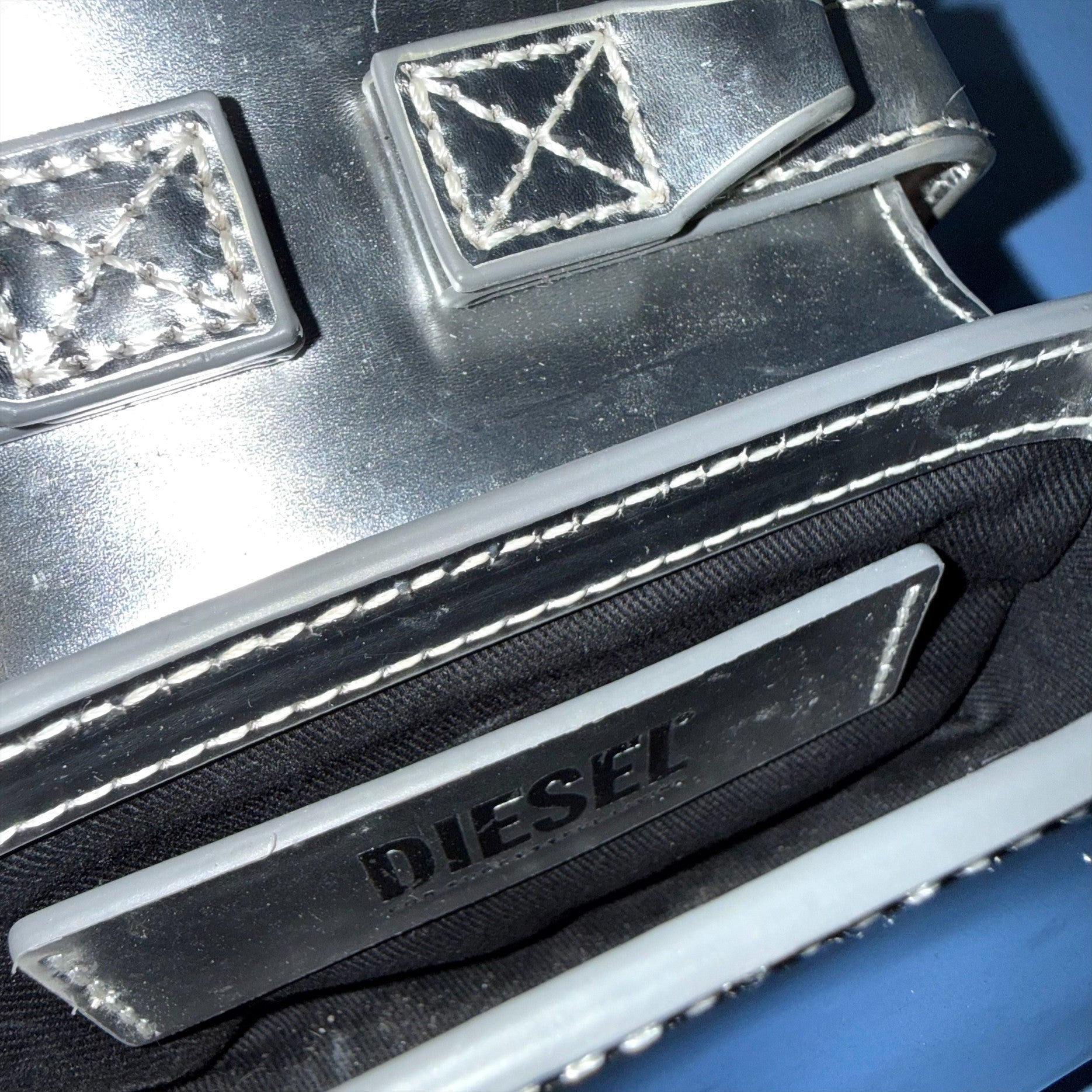 DIESEL 1DR MINI BAG SILVER
