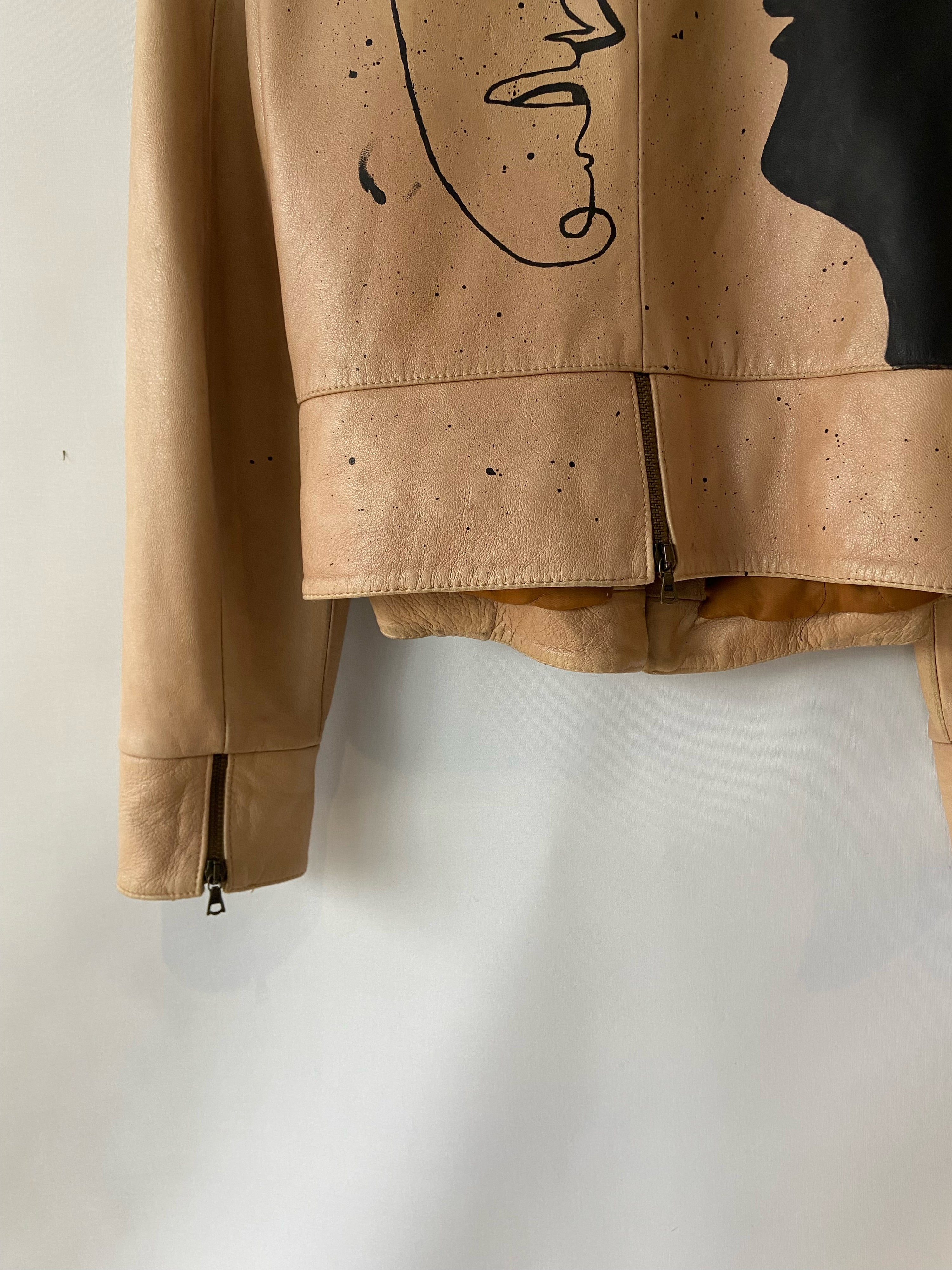 MORO Italian Leather Fashion Beige Hand-Painted Face Jacket – Italian Size 44