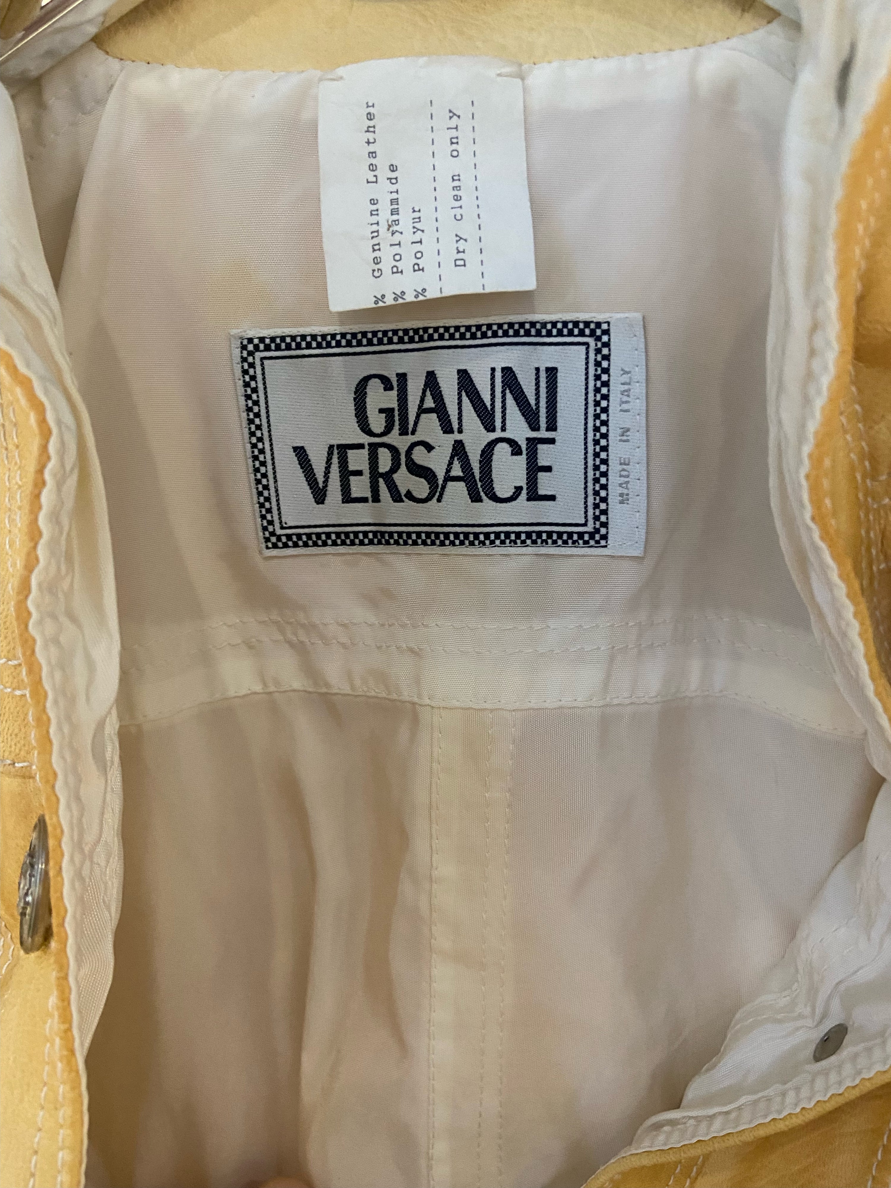 Gianni Versace Vintage Cropped Yellow Leather Jacket with Medusa Buttons – Early 90s